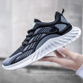 Men Sports Shoes mais recentes Design Novo Fashion Korean Leisure Shoes Flying Tell Shoes Black Shokers Black Shokers